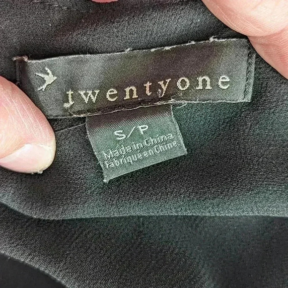 Twentyone Women's Small Tiered Layered Black Sleeveless Top - Picture 5 of 10